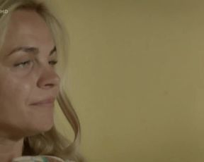 Sexy Milena Minichova Nude - Trpaslík s01e05 (2017) 