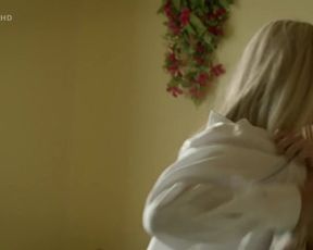 Sexy Milena Minichova Nude - Trpaslík s01e05 (2017) 