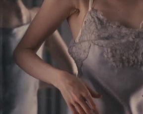 Sexy Abbie Cornish Sexy - W.E. (2011) 