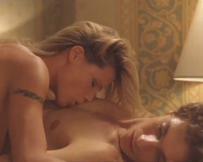Sexy Michelle Hunziker Nude - Voglio stare sotto al letto (1999) 