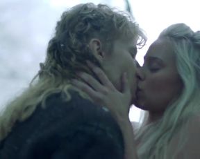 Sexy Ida Marie Nielsen Nude - Vikings s04e11 (2017) 