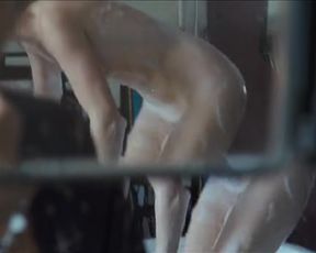 Sexy Heather Graham, Jaime Winstone, Meredith Ostrom, Amanda Seyfried nude and hot – Boogie Woogie (2009) 