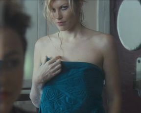 Sexy Heather Graham, Jaime Winstone, Meredith Ostrom, Amanda Seyfried nude and hot – Boogie Woogie (2009) 