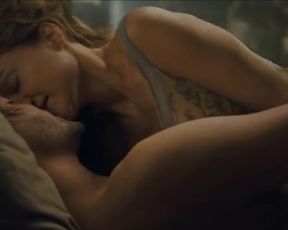 Sexy Heather Graham, Jaime Winstone, Meredith Ostrom, Amanda Seyfried nude and hot – Boogie Woogie (2009) 