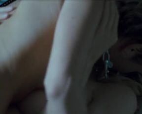 Sexy Heather Graham, Jaime Winstone, Meredith Ostrom, Amanda Seyfried nude and hot – Boogie Woogie (2009) 