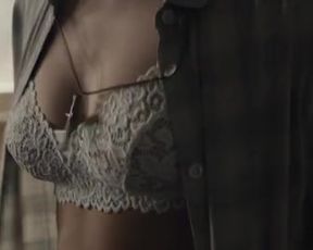 Sexy Emma Watson sexy – Colonia (2015) 