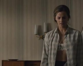 Sexy Emma Watson sexy – Colonia (2015) 