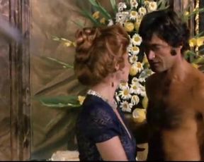 Hot scene Laura Gemser Nude - Emmanuelle In America (IT 1976) 