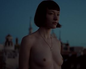 Naked scenes Nerea Revilla Merino Nude - ORO (2017)