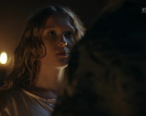 Naked scene Marta Bryla Nude - Korona krolow s01e01 (2017) TV show nudity video