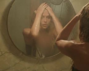 Hot actress Teresa Palmer Sexy - Lights Out (2016) 