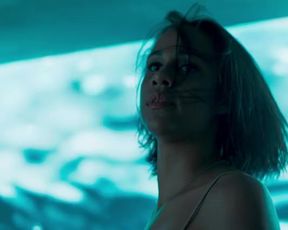 Hot actress Maureen Sebastian, etc Nude - Oasis s01e01 (2017) 