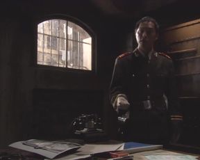 Sexy Maggie Gyllenhaal Nude - Strip Search (2004) 