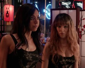 Hot scene Sugar Lyn Beard nude, Aubrey Plaza naked, Anna Kendrick and Alice Wetterlund - Mike & Dave Need Wedding Dates (2016) 
