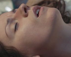 Hot celebs video Shian Denovan nude - Siren (2014) 