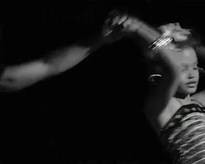 Hot actress Petronella Tshuma Nude - Of Good Report (ZA 2013) 