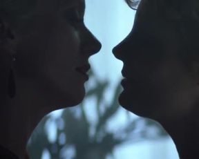 Sexy Susan Sarandon, Catherine Deneuve Nude - The Hunger (1983) 