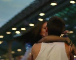 Hot actress Emily Ratajkowski Sexy - We Are Your Friends (2015) 