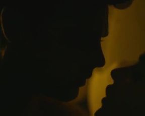 Hot actress Emily Ratajkowski Sexy - We Are Your Friends (2015) 