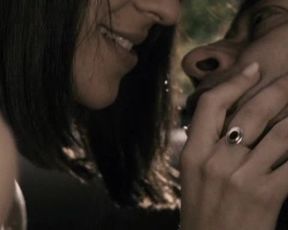 Sexy Thais Blume sexy - LUNA CALIENTE (2009) 