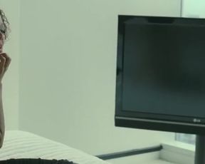 Hot scene Nicole Beharie - Shame (UK 2011) 