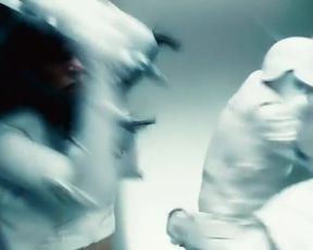 Hot scene Milla Jovovich - Ultraviolet (2006) 
