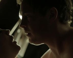 Hot actress Melissa George Nude - Hunted s01 (2012) 