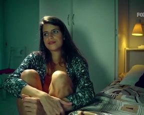 Actress Maria Bopp Nude - Me Chame De Bruna s01e05 (BR 2016) Nudity and Sex in TV Show