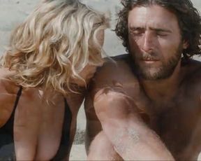 Hot actress Madonna Jeanne Tripplehorn (nn) Elizabeth Banks (nn) - Swept Away (US 2002) 