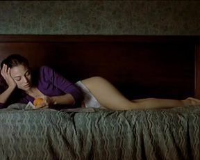Hot actress Loeonor Watling Nude - Son del Mar (2001) 