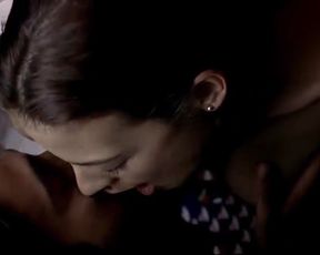 Hot actress Loeonor Watling Nude - Son del Mar (2001) 