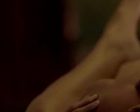 Actress Laura Vandervoort Nude - Bitten (2014) s01e09 Nudity and Sex in TV Show