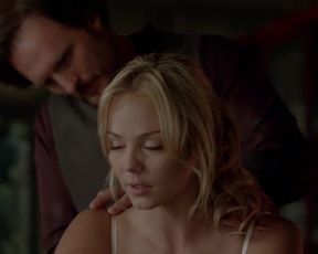Actress Laura Vandervoort Nude - Bitten (2014) s01e09 Nudity and Sex in TV Show
