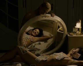 Sarka Petruzelova Nude - I Served the King of England (2006)
