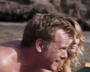 Sexy Emma Leonard, Cian Elyse White Nude - 800 Words s01e05 (2015) 