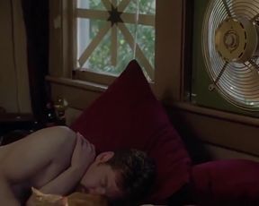 Hot actress Embeth Davidtz Nude - The Gingerbread Man (1998) 