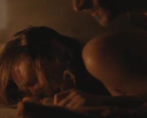 Hot actress Elizabeth Olsen Nude - Martha Marcy May Marlene (2011) 