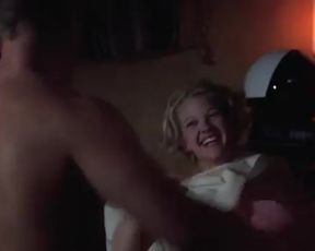 Sexy Drew Barrymore Nude - Boys On The Side (US 1994) 