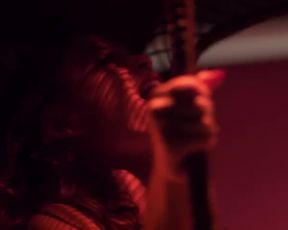 Sexy Augie Duke Nude - Chemistry s01e04 (US 2011) 