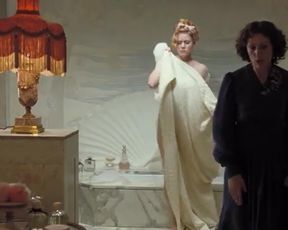Sexy Amy Adams Nude - Miss Pettigrew Lives for a Day (2008) 