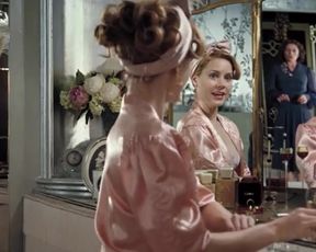 Sexy Amy Adams Nude - Miss Pettigrew Lives for a Day (2008) 