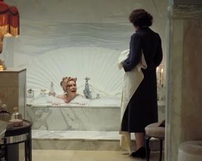 Sexy Amy Adams Nude - Miss Pettigrew Lives for a Day (2008) 