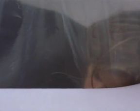 Hot actress Amanda Peet - Igby Goes Down (US 2002) 