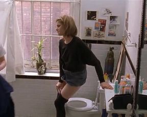 Hot actress Amanda Peet - Igby Goes Down (US 2002) 