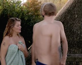 Topless scene Susanna Simon, Birge Schade - Eltern allein zu Haus. Die Winters (2017) 