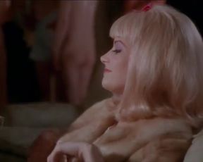 Bridget Fonda, Joanne Whalley, Britt Ekland, Tracy Kneale - Scandal (UK 1989)