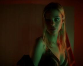 Sexy Love Advent 2017 - JAN 7 - Nicola Peltz by Gia Coppola TV show scenes