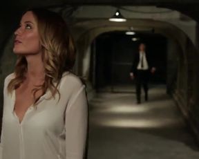 Sexy Keeley Hazell, Sarah Dumont Sexy - The Royals (2015) TV show scenes