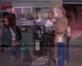 Sexy Jennifer Love Hewitt, Sigourney Weaver Sexy - Heartbreakers (2001) TV show scenes