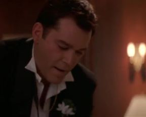 Sexy Jennifer Love Hewitt, Sigourney Weaver Sexy - Heartbreakers (2001) TV show scenes